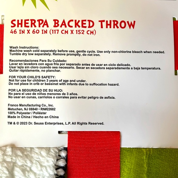 Grinch Sherpa Backed Throw Blanket - Picture 6 of 8